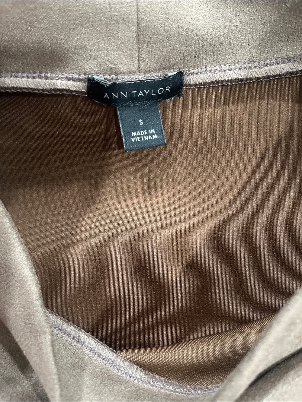 Ann Taylor Taupe Suede Pant Set, Size 8 - Picture 5 of 6
